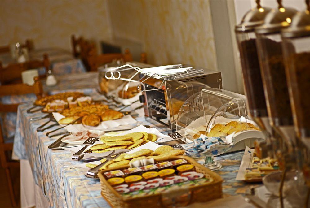 Hotel Ariston Кастрокаро Терме Екстериор снимка