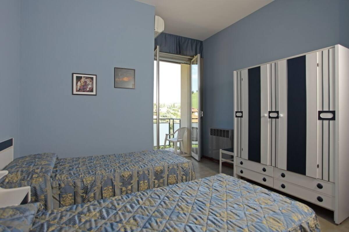Hotel Ariston Кастрокаро Терме Екстериор снимка