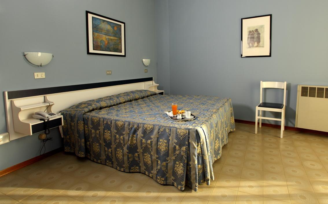 Hotel Ariston Кастрокаро Терме Екстериор снимка